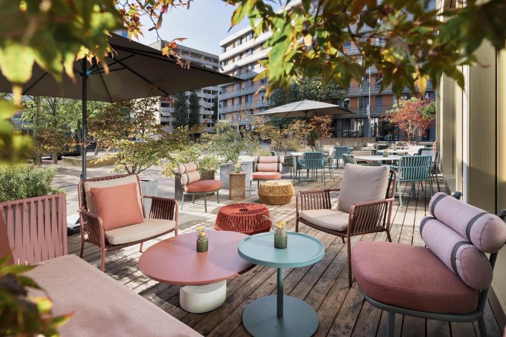 Renaissance Zurich Tower Hotel